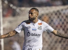 Santos vence e fica perto do retorno para a Série A do Brasileiro